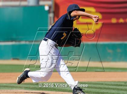 Thumbnail 3 in Los Angeles CES vs. Harbor Teacher (CIF L.A. City Section D3 Final) photogallery.