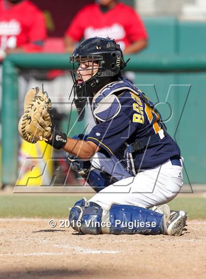 Thumbnail 2 in Los Angeles CES vs. Harbor Teacher (CIF L.A. City Section D3 Final) photogallery.