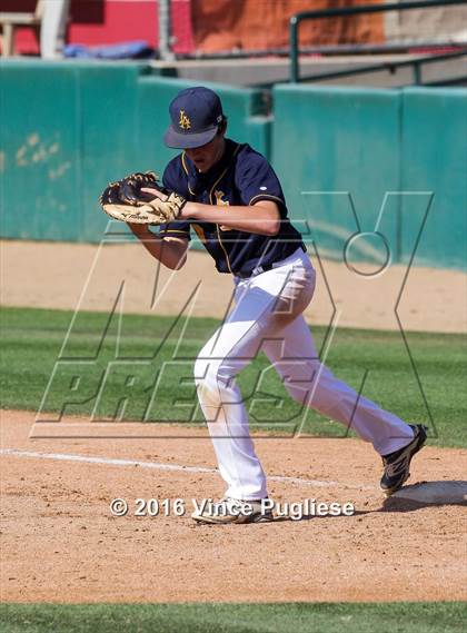 Thumbnail 2 in Los Angeles CES vs. Harbor Teacher (CIF L.A. City Section D3 Final) photogallery.