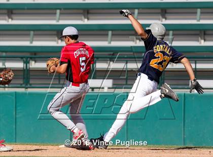 Thumbnail 1 in Los Angeles CES vs. Harbor Teacher (CIF L.A. City Section D3 Final) photogallery.