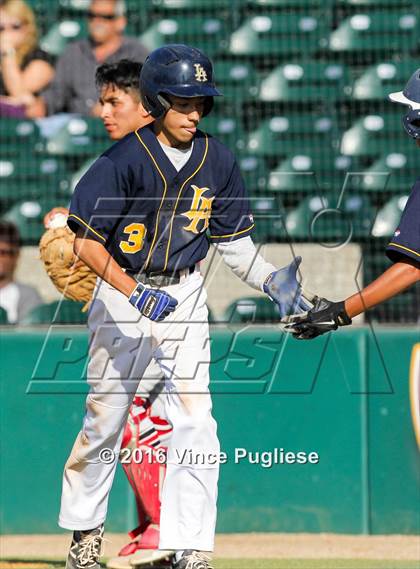Thumbnail 1 in Los Angeles CES vs. Harbor Teacher (CIF L.A. City Section D3 Final) photogallery.
