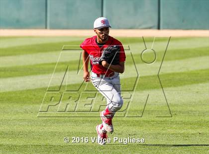 Thumbnail 2 in Los Angeles CES vs. Harbor Teacher (CIF L.A. City Section D3 Final) photogallery.