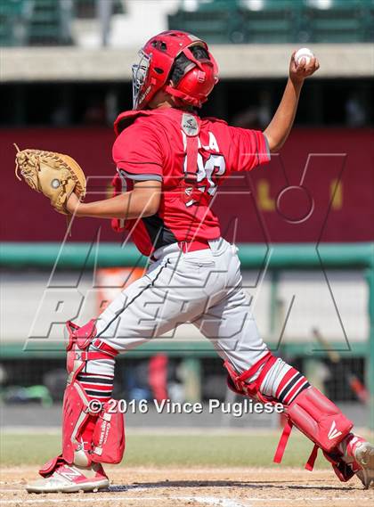 Thumbnail 3 in Los Angeles CES vs. Harbor Teacher (CIF L.A. City Section D3 Final) photogallery.
