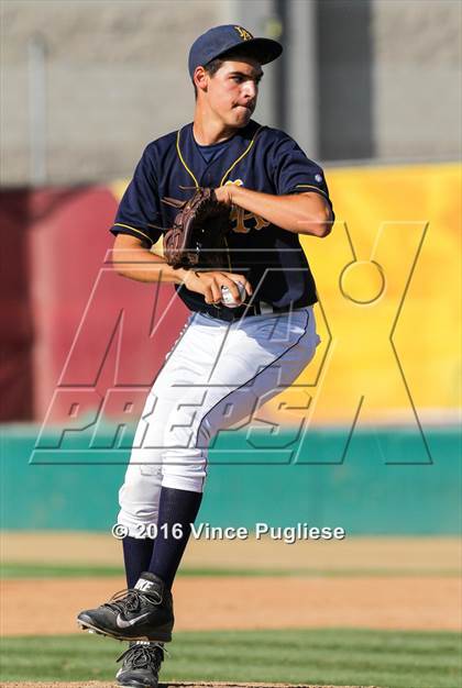 Thumbnail 3 in Los Angeles CES vs. Harbor Teacher (CIF L.A. City Section D3 Final) photogallery.