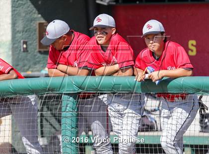Thumbnail 3 in Los Angeles CES vs. Harbor Teacher (CIF L.A. City Section D3 Final) photogallery.