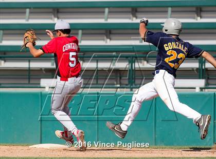Thumbnail 3 in Los Angeles CES vs. Harbor Teacher (CIF L.A. City Section D3 Final) photogallery.