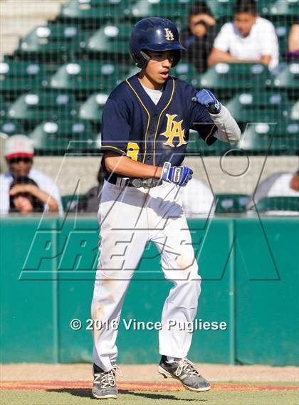 Thumbnail 2 in Los Angeles CES vs. Harbor Teacher (CIF L.A. City Section D3 Final) photogallery.