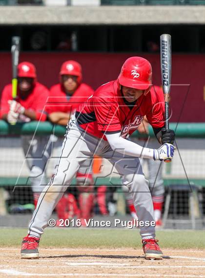 Thumbnail 2 in Los Angeles CES vs. Harbor Teacher (CIF L.A. City Section D3 Final) photogallery.
