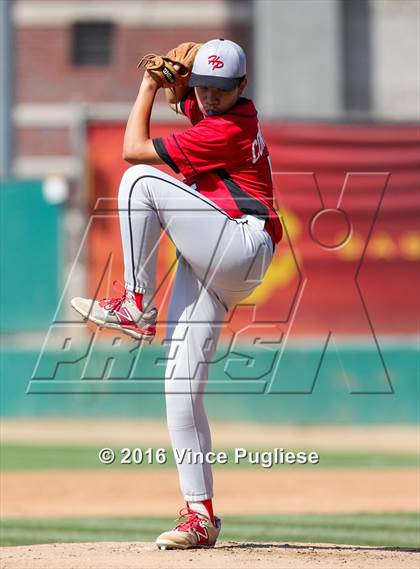 Thumbnail 2 in Los Angeles CES vs. Harbor Teacher (CIF L.A. City Section D3 Final) photogallery.
