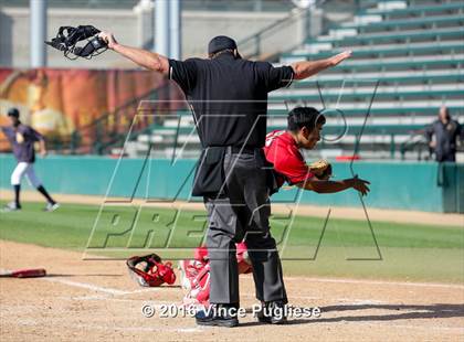 Thumbnail 1 in Los Angeles CES vs. Harbor Teacher (CIF L.A. City Section D3 Final) photogallery.