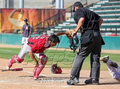 Thumbnail 3 in Los Angeles CES vs. Harbor Teacher (CIF L.A. City Section D3 Final) photogallery.