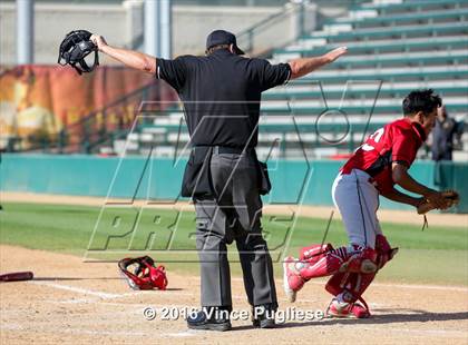 Thumbnail 2 in Los Angeles CES vs. Harbor Teacher (CIF L.A. City Section D3 Final) photogallery.