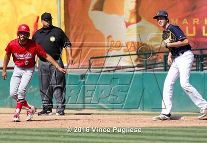 Thumbnail 1 in Los Angeles CES vs. Harbor Teacher (CIF L.A. City Section D3 Final) photogallery.