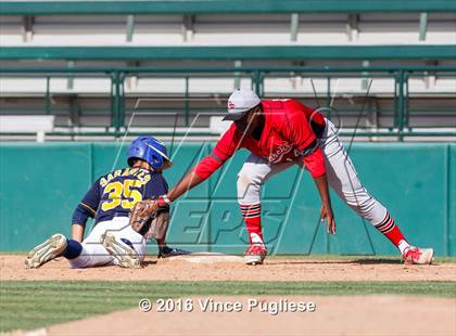 Thumbnail 3 in Los Angeles CES vs. Harbor Teacher (CIF L.A. City Section D3 Final) photogallery.