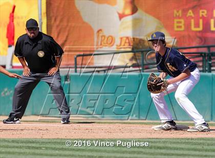Thumbnail 3 in Los Angeles CES vs. Harbor Teacher (CIF L.A. City Section D3 Final) photogallery.
