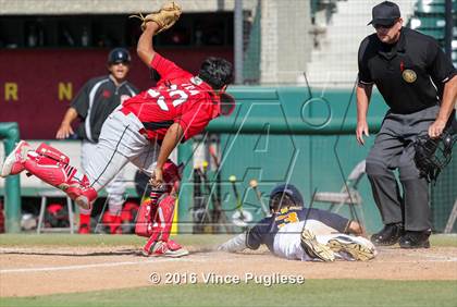 Thumbnail 2 in Los Angeles CES vs. Harbor Teacher (CIF L.A. City Section D3 Final) photogallery.
