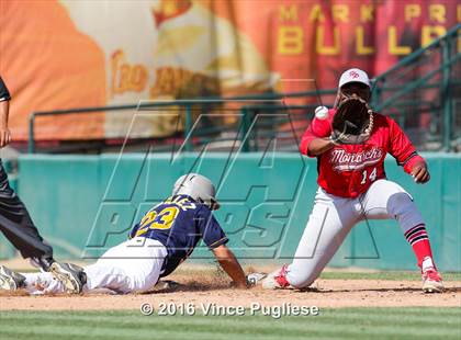 Thumbnail 2 in Los Angeles CES vs. Harbor Teacher (CIF L.A. City Section D3 Final) photogallery.