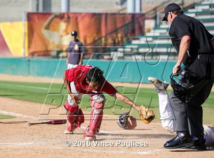 Thumbnail 2 in Los Angeles CES vs. Harbor Teacher (CIF L.A. City Section D3 Final) photogallery.