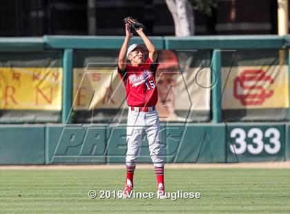 Thumbnail 2 in Los Angeles CES vs. Harbor Teacher (CIF L.A. City Section D3 Final) photogallery.