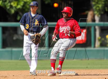 Thumbnail 2 in Los Angeles CES vs. Harbor Teacher (CIF L.A. City Section D3 Final) photogallery.