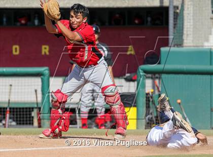 Thumbnail 2 in Los Angeles CES vs. Harbor Teacher (CIF L.A. City Section D3 Final) photogallery.