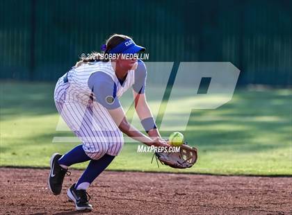 Thumbnail 2 in Clovis High @ Clovis North (CIF Central Section D1 Championship) photogallery.
