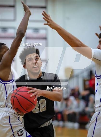 Thumbnail 3 in Volcano Vista vs. Las Cruces (Joe Armijo Basketball Classic) photogallery.