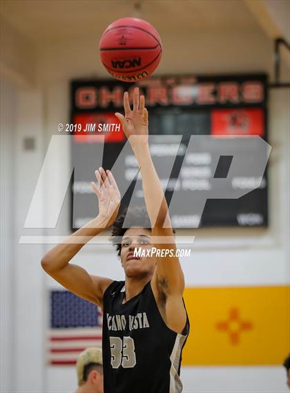Thumbnail 3 in Volcano Vista vs. Las Cruces (Joe Armijo Basketball Classic) photogallery.