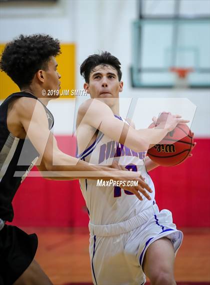 Thumbnail 3 in Volcano Vista vs. Las Cruces (Joe Armijo Basketball Classic) photogallery.