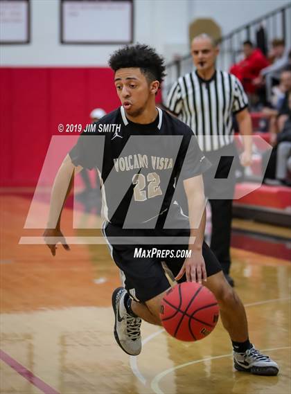 Thumbnail 3 in Volcano Vista vs. Las Cruces (Joe Armijo Basketball Classic) photogallery.