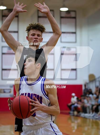 Thumbnail 1 in Volcano Vista vs. Las Cruces (Joe Armijo Basketball Classic) photogallery.