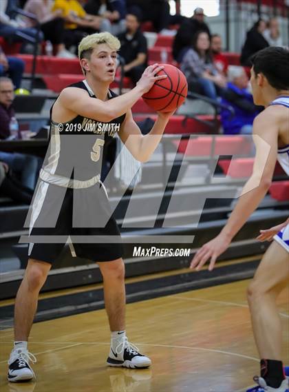 Thumbnail 3 in Volcano Vista vs. Las Cruces (Joe Armijo Basketball Classic) photogallery.