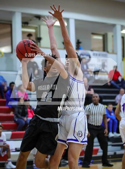 Thumbnail 1 in Volcano Vista vs. Las Cruces (Joe Armijo Basketball Classic) photogallery.