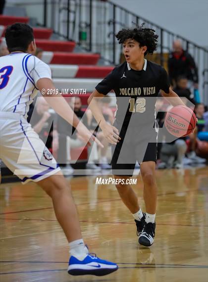 Thumbnail 3 in Volcano Vista vs. Las Cruces (Joe Armijo Basketball Classic) photogallery.