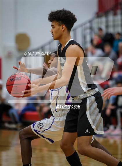 Thumbnail 1 in Volcano Vista vs. Las Cruces (Joe Armijo Basketball Classic) photogallery.