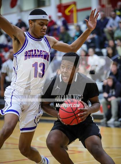 Thumbnail 1 in Volcano Vista vs. Las Cruces (Joe Armijo Basketball Classic) photogallery.