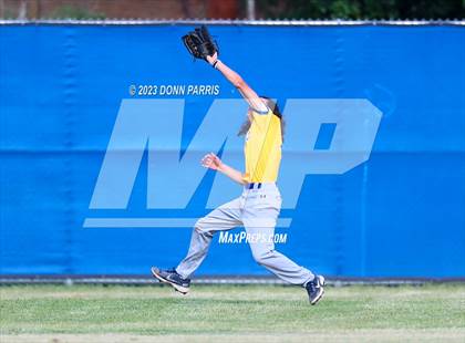Thumbnail 1 in Charter Oak @ San Dimas photogallery.