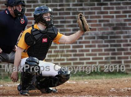 Thumbnail 2 in Austin-East vs Oneida photogallery.