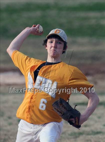 Thumbnail 3 in Austin-East vs Oneida photogallery.