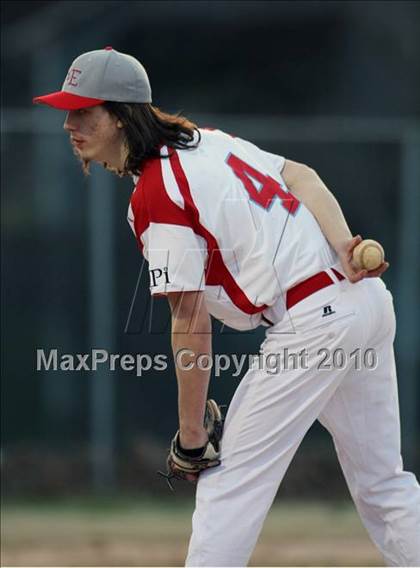 Thumbnail 1 in Austin-East vs Oneida photogallery.