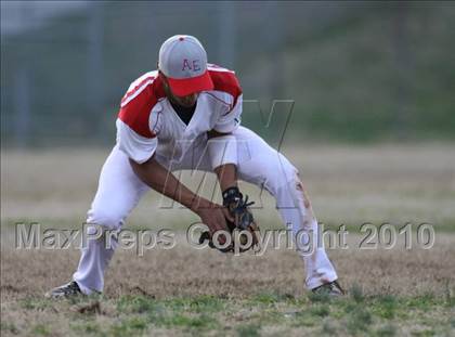 Thumbnail 2 in Austin-East vs Oneida photogallery.