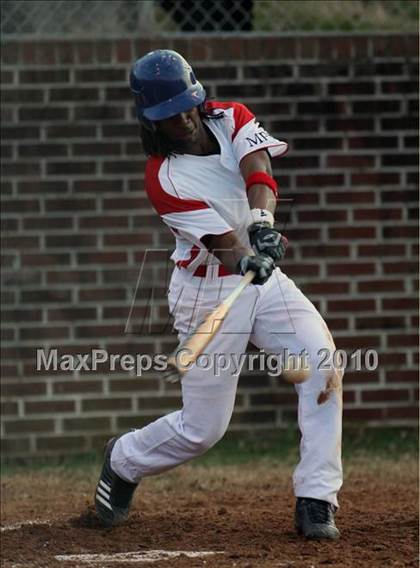 Thumbnail 3 in Austin-East vs Oneida photogallery.