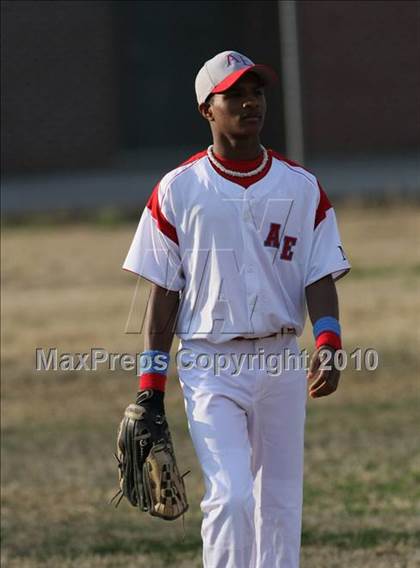Thumbnail 3 in Austin-East vs Oneida photogallery.