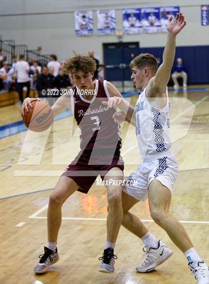 Thumbnail 2 in Garrett @ Woodlan photogallery.