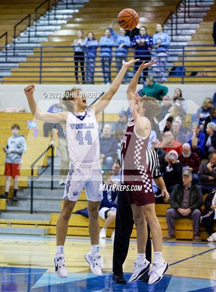 Thumbnail 1 in Garrett @ Woodlan photogallery.
