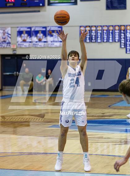 Thumbnail 1 in Garrett @ Woodlan photogallery.