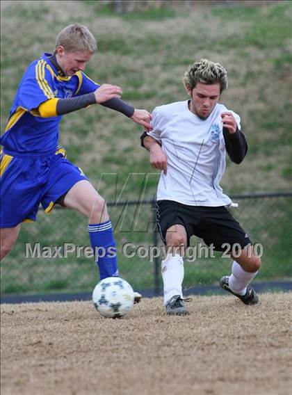 Thumbnail 2 in Austin-East vs Berean Christian School photogallery.