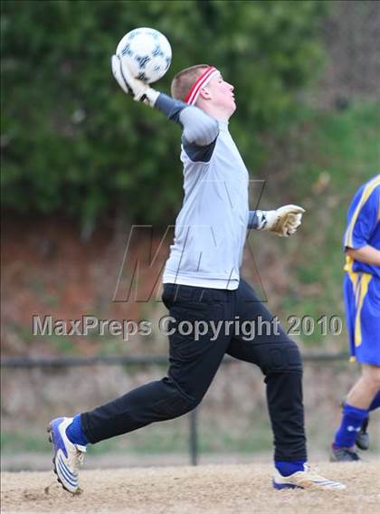 Thumbnail 3 in Austin-East vs Berean Christian School photogallery.