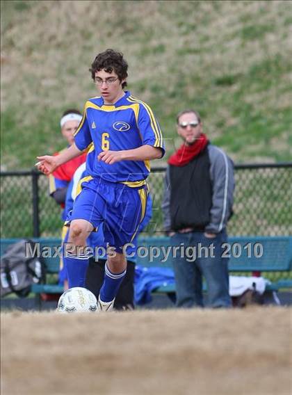 Thumbnail 2 in Austin-East vs Berean Christian School photogallery.
