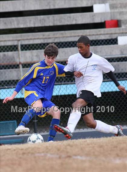 Thumbnail 3 in Austin-East vs Berean Christian School photogallery.